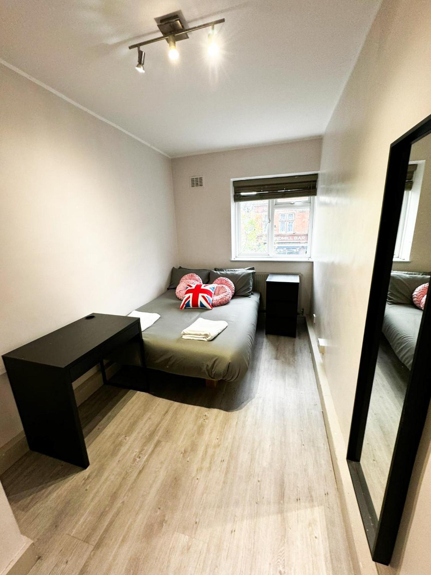 Cricklewood Apartment Londra Esterno foto
